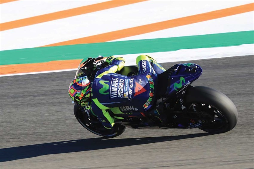 ミニチャンプス Yamaha YZR-M1 Valentino Rossi 1/4 Minichamps 2004 Valentino Rossi Yamaha YZR-M1 #46 MotoGP