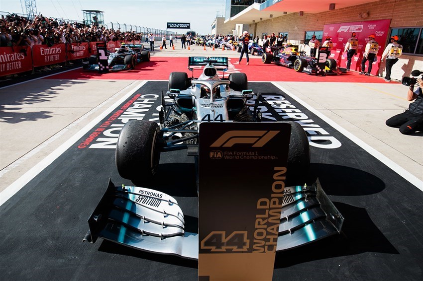 Spark 1:18 Hamilton 2019 American GP Mercedes Diecast Model Car Review