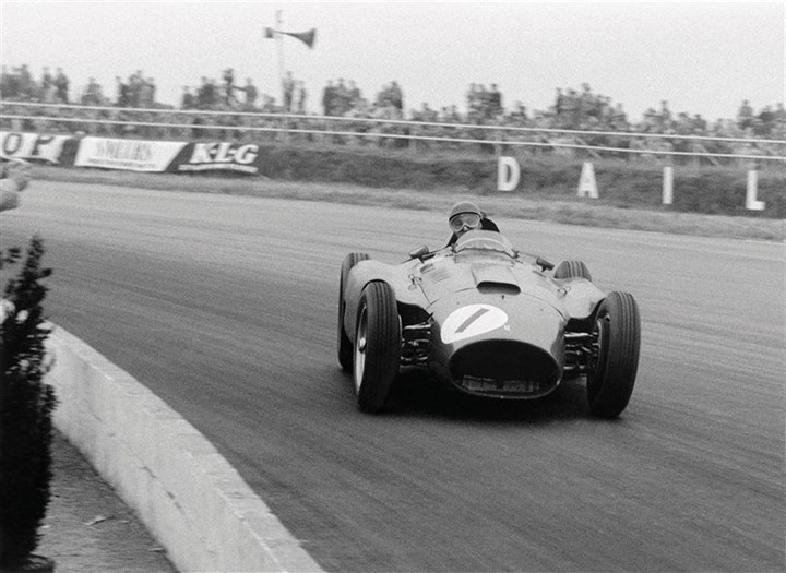 CMC-1-18-1956-Ferrari-D50-1.jpg