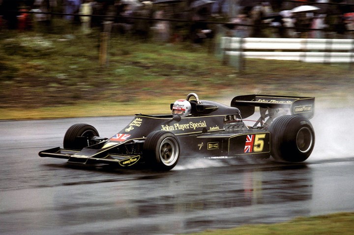 LOTUS-77-NAV.jpg