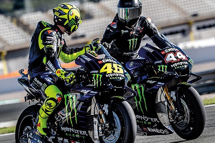 Minichamps 1-12 Rossi and Hamilton 2019 Ride Swap nav.jpg