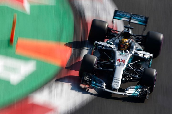 Minichamps-1-18-Hamilton-2017-Mexican-GP-Mercedes-W08-1.jpg