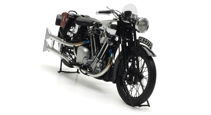Minichamps-Lawrence-Brough-Superior-SS100-1.jpg