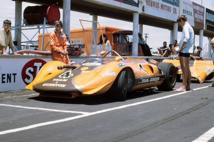 Tecnomodel-Ferrari-350-P4-Hawkins-1968-Hesketh-3-hours-nav.jpg