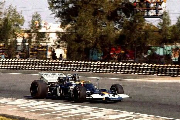 Tecnomodel-Lotus-72-nav.jpg