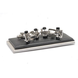 Formula 1 Car cufflinks Alternative Image1