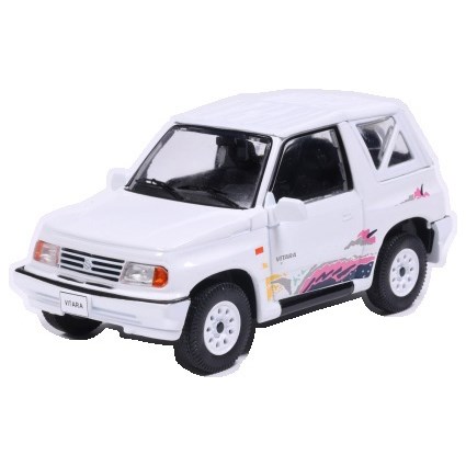 IXO Suzuki Vitara 1995 - White 1:43 model car