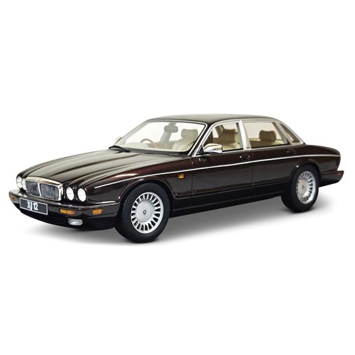 Cult Jaguar XJ12 Sovereign 1994-1997 - Red 1:18 model car