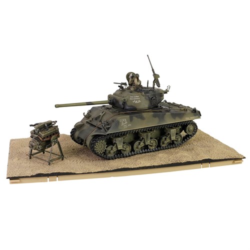 Forces of Valor Sherman M4A3 (76) Tank - 'Black Panthers' - 761st Tank Battalion - Task Force Rhine - Germany 1945 1:32