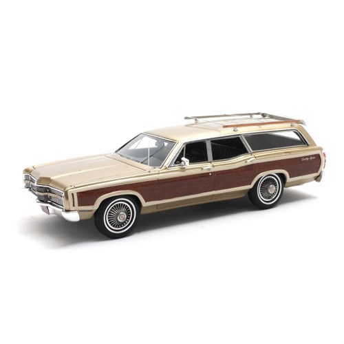 Matrix Ford LTD Country Squire 1969 - Gold Metallic 1:43