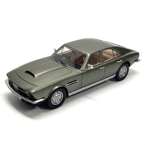 Matrix Aston Martin Lagonda Series 1 1974-1975 - Green Metallic 1:43 model car
