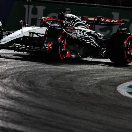 Minichamps AlphaTauri AT04 - 2023 Las Vegas Grand Prix - #3 D. Ricciardo 1:43