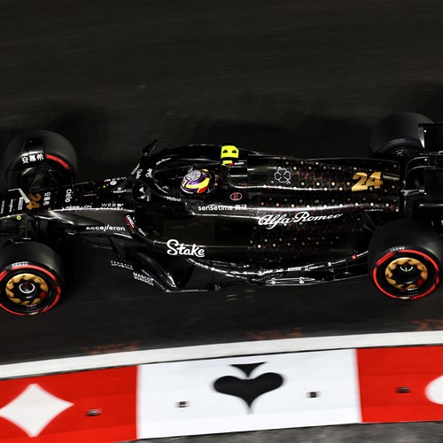 Minichamps Alfa Romeo C43 - 2023 Las Vegas Grand Prix - #24 G. Zhou 1:43