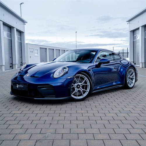 Minichamps Porsche 911 (992.2) GT3 Touring 2025 - Blue 1:43 model car