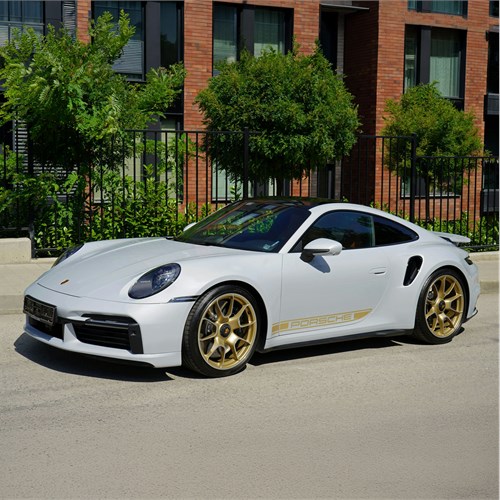 Minichamps Porsche 911 (992.2) GT3 Touring 2025 - White 1:43 model car