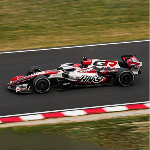 Minichamps Haas VF-26 - 2026 Japanese Grand Prix - #31 Esteban Ocon 1:43 model car