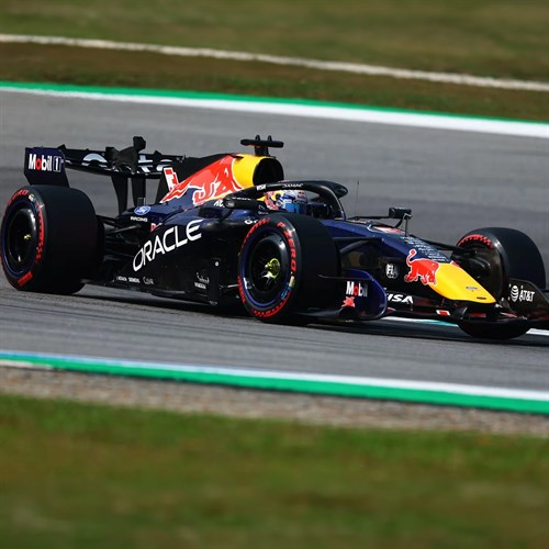 Minichamps Red Bull RB22 w. Pit Boards - 1st 2026 Bahrain Grand Prix In Malaysia - #3 Max Verstappen 1:43 model car