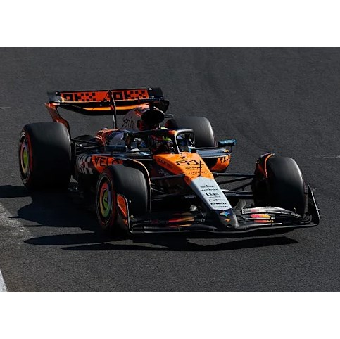 Minichamps McLaren MCL39 - 2025 Mexican Grand Prix - #81 Oscar Piastri 1:43 model car