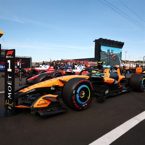 Minichamps McLaren MCL40 w. Figure, Marker Board & Trophy - 1st 2026 Hungarian Grand Prix - #4 Lando Norris 1:43 model car