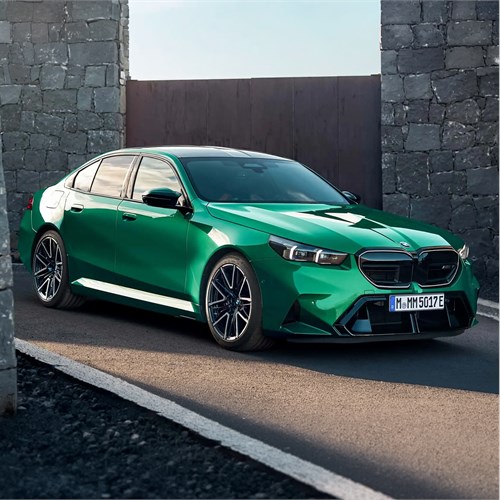 Minichamps BMW M5 w. Performance Parts 2024 - Green Metallic 1:18 model car