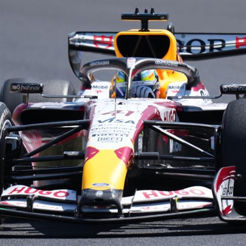 Minichamps Racing Bulls VCARB 03 - 2026 Japanese Grand Prix - #41 Arvid Lindblad 1:18 model car