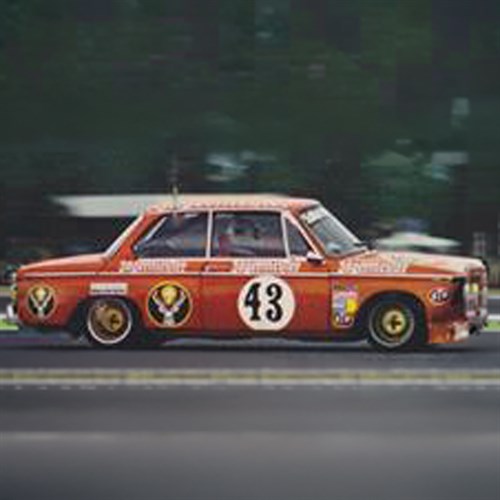 Minichamps BMW 2002 - 1974 Mainz-Finthem DRM - #99 Helmut Kelleners 1:18 model car