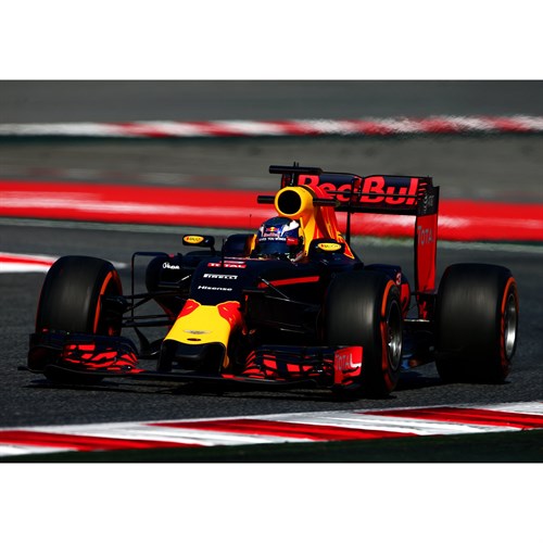 Minichamps Red Bull RB12 - 2016 Spanish Grand Prix - #3 D. Ricciardo 1:18