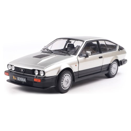 Solido Alfa Romeo GTV6 1984 - Silver 1:18 model car