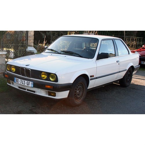 Solido BMW 325i 1986 - Alpine White 1:18 model car