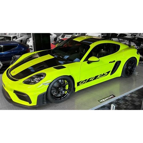 Solido Porsche 718 Cayman GT4 RS w. Weissach Package 2024 - Acid Green 1:43 model car