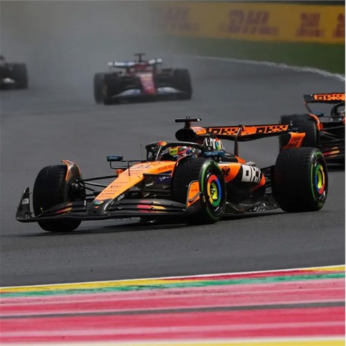 Spark McLaren MCL39 - 1st 2025 Belgian Grand Prix - #81 Oscar Piastri 1:18 model car