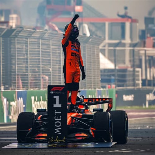 Spark McLaren MCL40 w. Figure & Pit Boards - 1st 2026 Dutch Grand Prix - #1 Lando Norris 1:18 model car