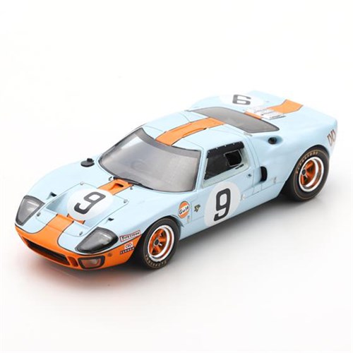 Spark Ford GT40 - 1st 1968 Le Mans 24 Hours - #9 1:43 model car