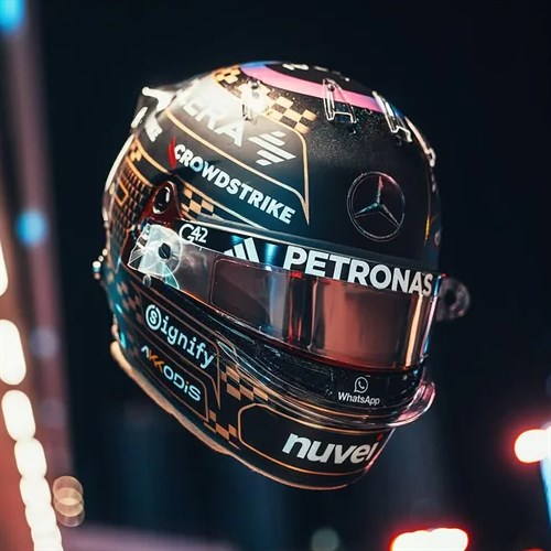 Spark George Russell Mercedes Helmet - 2025 Las Vegas Grand Prix 1:5