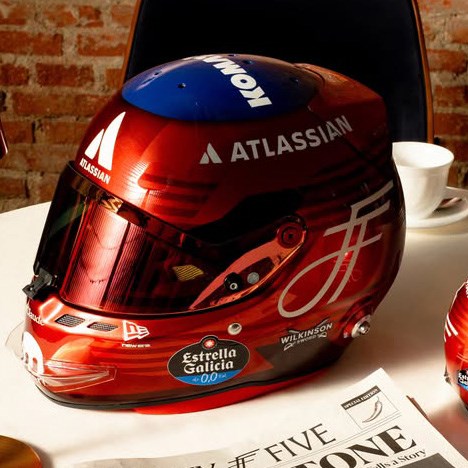 Spark Carlos Sainz Jnr Williams Helmet - 2026 British Grand Prix 1:5
