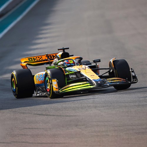 Spark McLaren MCL60 - 2023 Abu Dhabi Grand Prix - #81 O. Piastri 1:43
