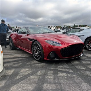 AUTOart Aston Martin DBS 770 Ultimate - Supernova Red 1:18 model car