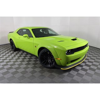 AUTOart Dodge Challenger SRT Super Stock 2023 - Sublime Green 1:18 model car