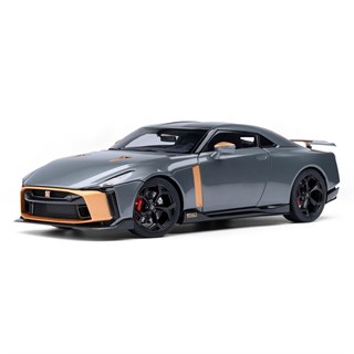 AUTOart Nissan GT-R50 By Italdesign - 2018 Goodwood Festival Of Speed - Liquid Kinetic Grey/Energetic Sigma Gold 1:18 model car