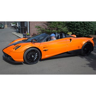 AUTOart Pagani Huayra Roadster BC - Marbella Orange/Carbon 1:18 model car
