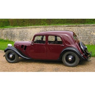 Cult Citroen Traction Avant 7CV 1934 - Maroon/Black 1:18 model car