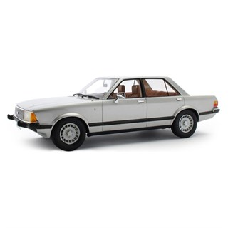Cult Ford Granada 2.8 Ghia Saloon 1978 - Silver Metallic 1:18 model car