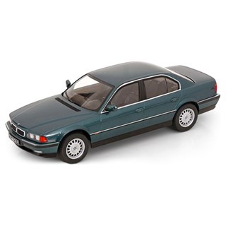 KK BMW 740i E38 1994 - Green Metallic 1:18 model car