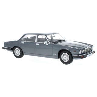MCG Jaguar XJ Series III - Dark Grey Metallic 1:18 model car