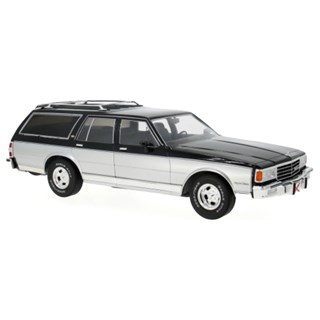 MCG Chevrolet Caprice Estate Wagon 1985 - Silver/Grey 1:18 model car