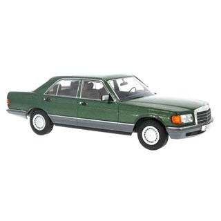 MCG Mercedes S-Class (W126) 1979 - Dark Green 1:18 model car