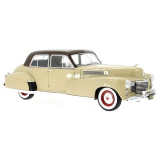 MCG Cadillac Fleetwood Series 60 Special Sedan 1941 - Beige 1:18 model car