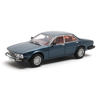 Matrix De Tomaso Deauville S2 1978-1985 - Blue Metallic 1:43 model car