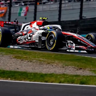 Minichamps Haas VF-26 - 2026 Japanese Grand Prix - #87 Oliver Bearman 1:43 model car