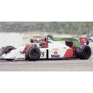 Minichamps McLaren MP4/8 'Dirty Version' w. Flag - 1st 1993 Australian Grand Prix - #8 A. Senna 1:43 model car